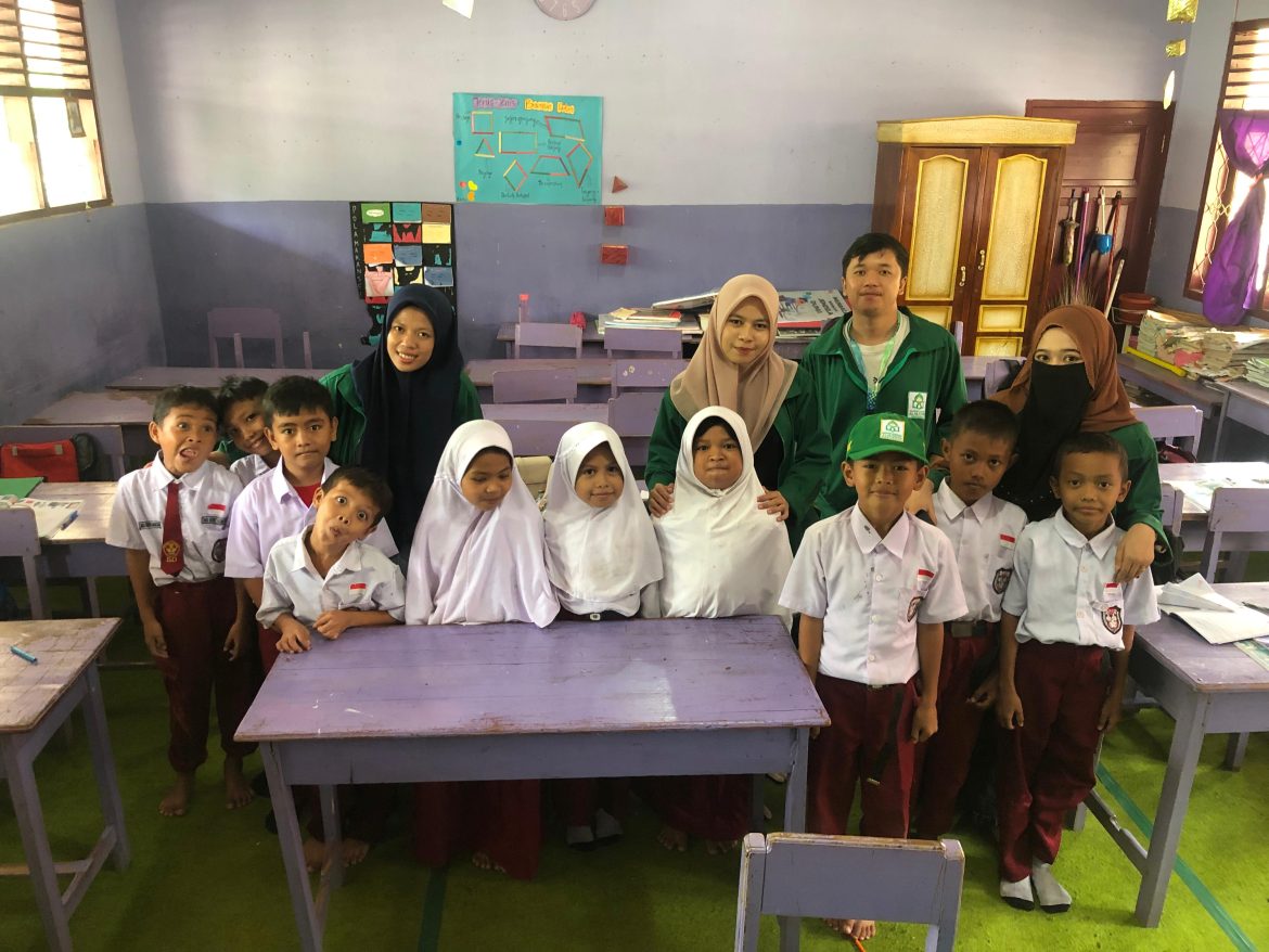 Mahasiswa KKN 76 UIN Alauddin Makassar Mulai Menginspirasi di UPTD SD Negeri 32 Barru