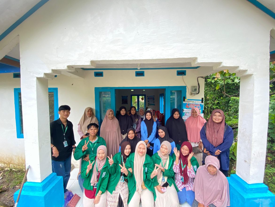 PELAYANAN KESEHATAN  LANSIA GRATIS DI DESA BARUGAE; INSIATIF KKN UNTUK KEHIDUPAN YANG LEBIH SEHAT