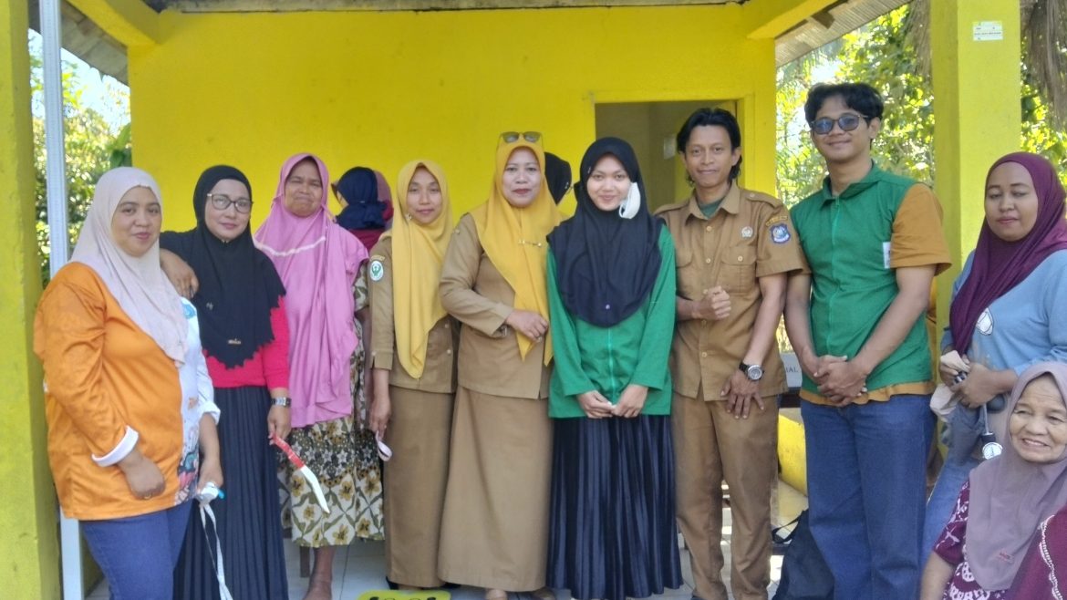 Pemeriksaan Posyandu dan Posbindu Digelar di Dusun Buttalolo, Libatkan Puskesmas Bonto Bangun dan Mahasiswa KKN UIN Alauddin Makassar